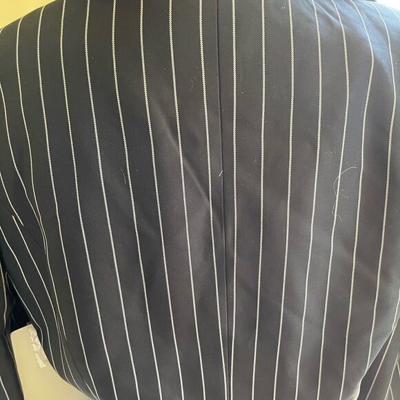 NWT As-hro pant suit, pin stripe, black &white, jacket is short waisted SZ14 - Picture 5 of 13